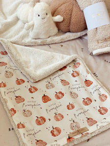 Little Pumpkin beige comforter