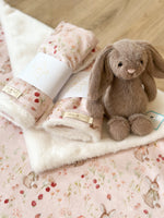 Load image into Gallery viewer, Linney cuddle comforters
