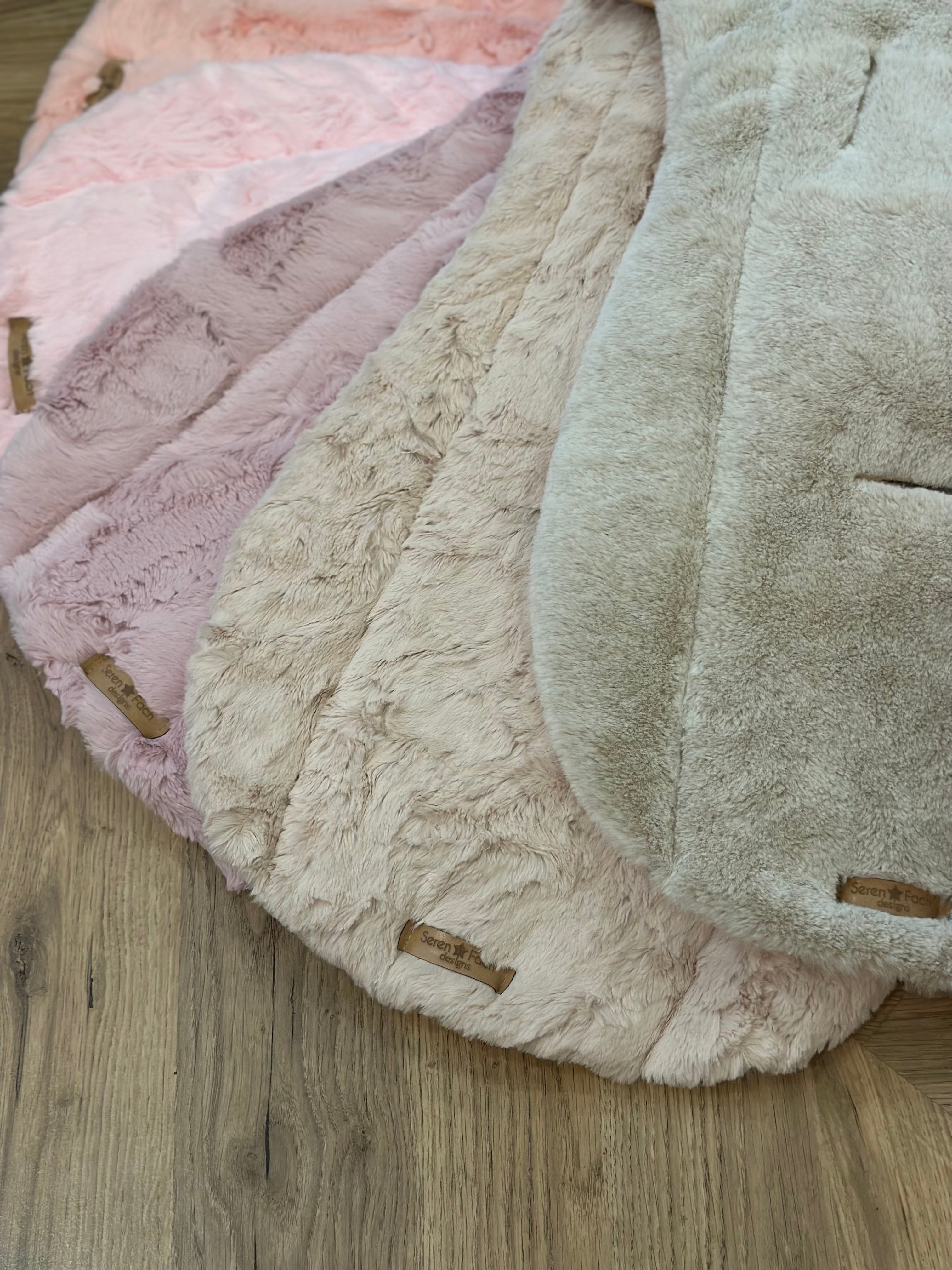 Rosewater fur buggy/pram liner