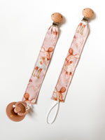 Load image into Gallery viewer, Sweetpea Plum Dummy Clip
