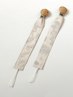 Load image into Gallery viewer, Blue Farmyard Dummy Clip

