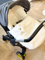 Load image into Gallery viewer, Doona ivory boucle Carseat cosytoes
