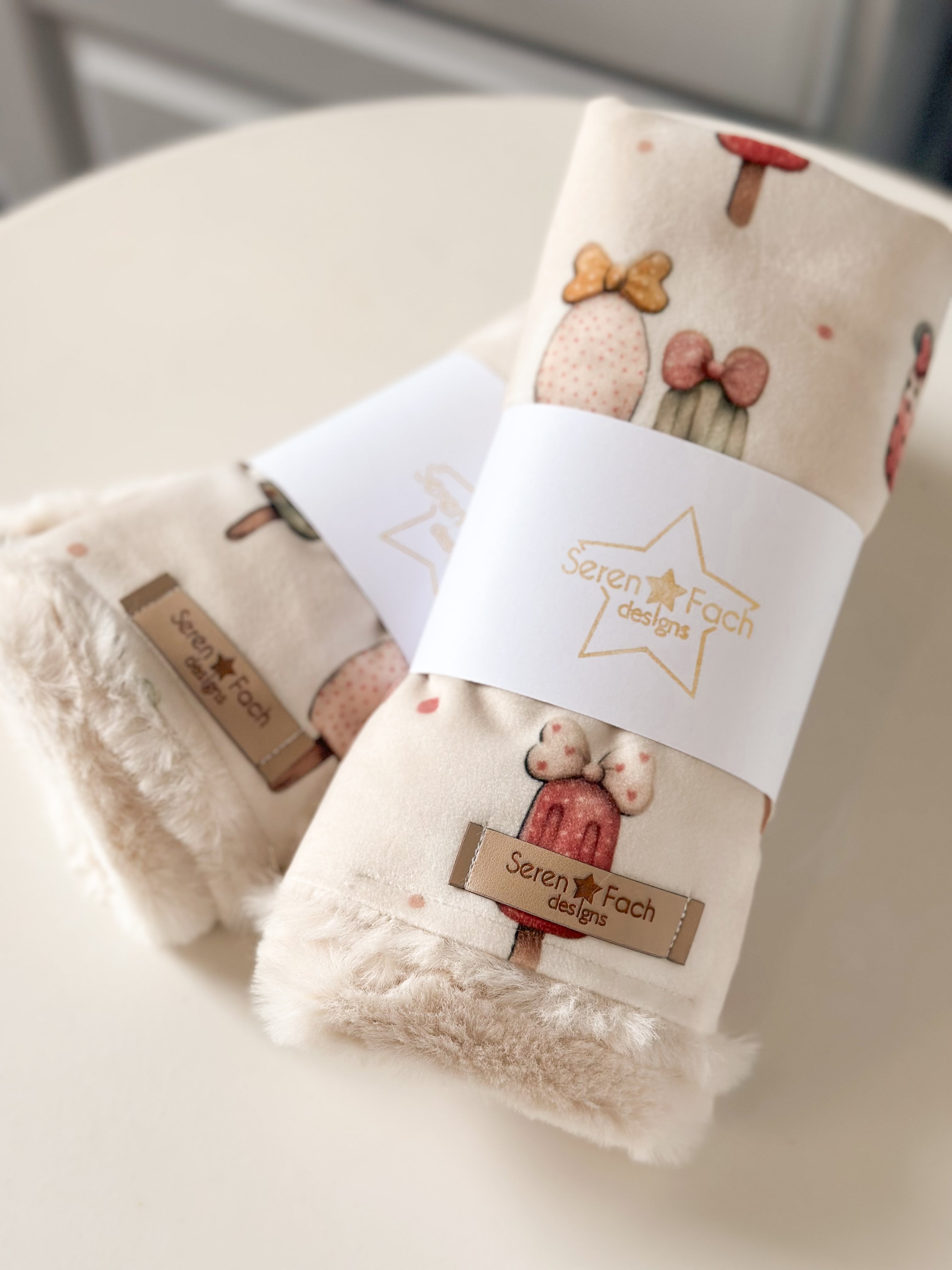 Popsicle cuddle comforter