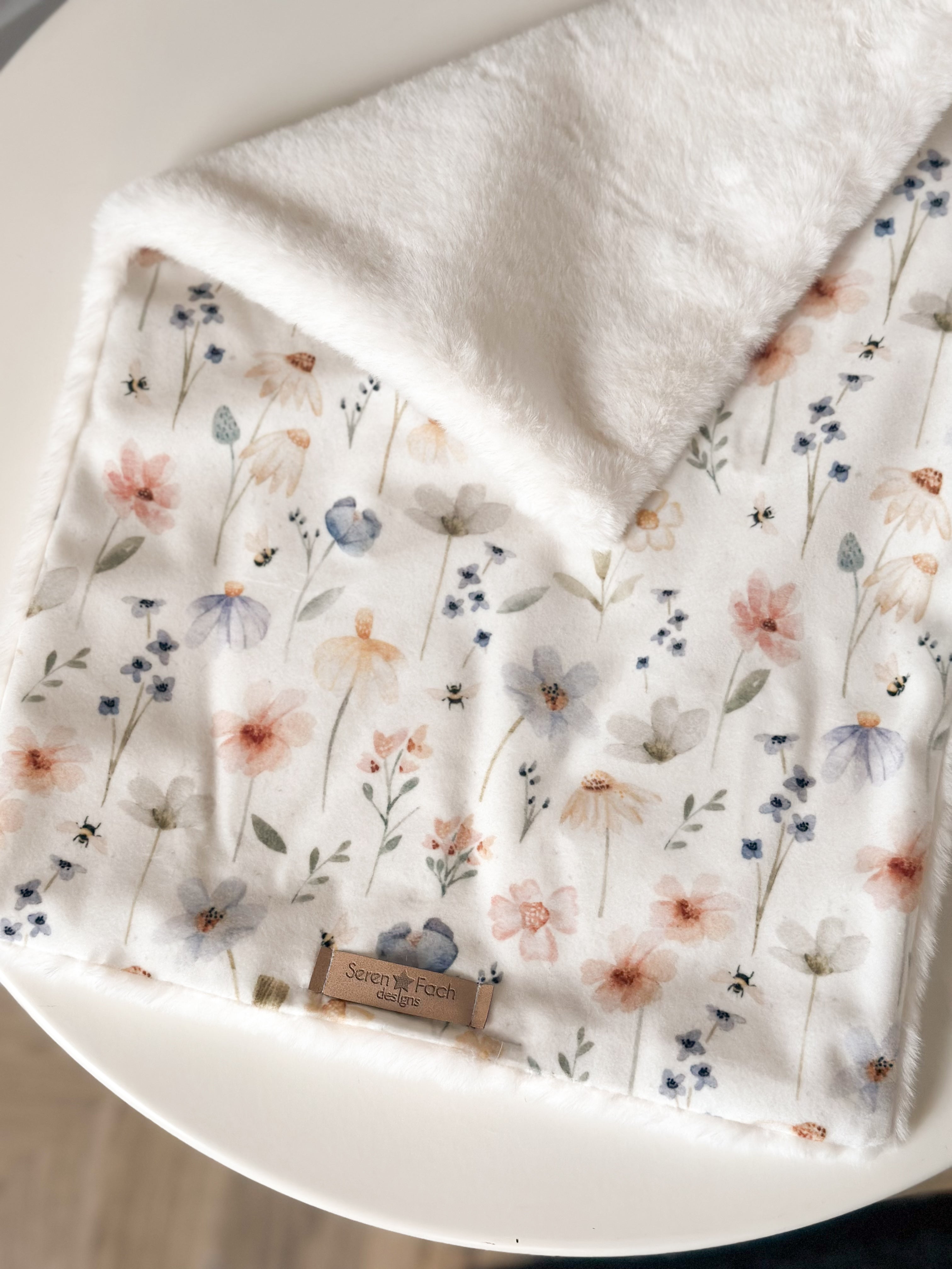 Colorful flower cuddle comforter