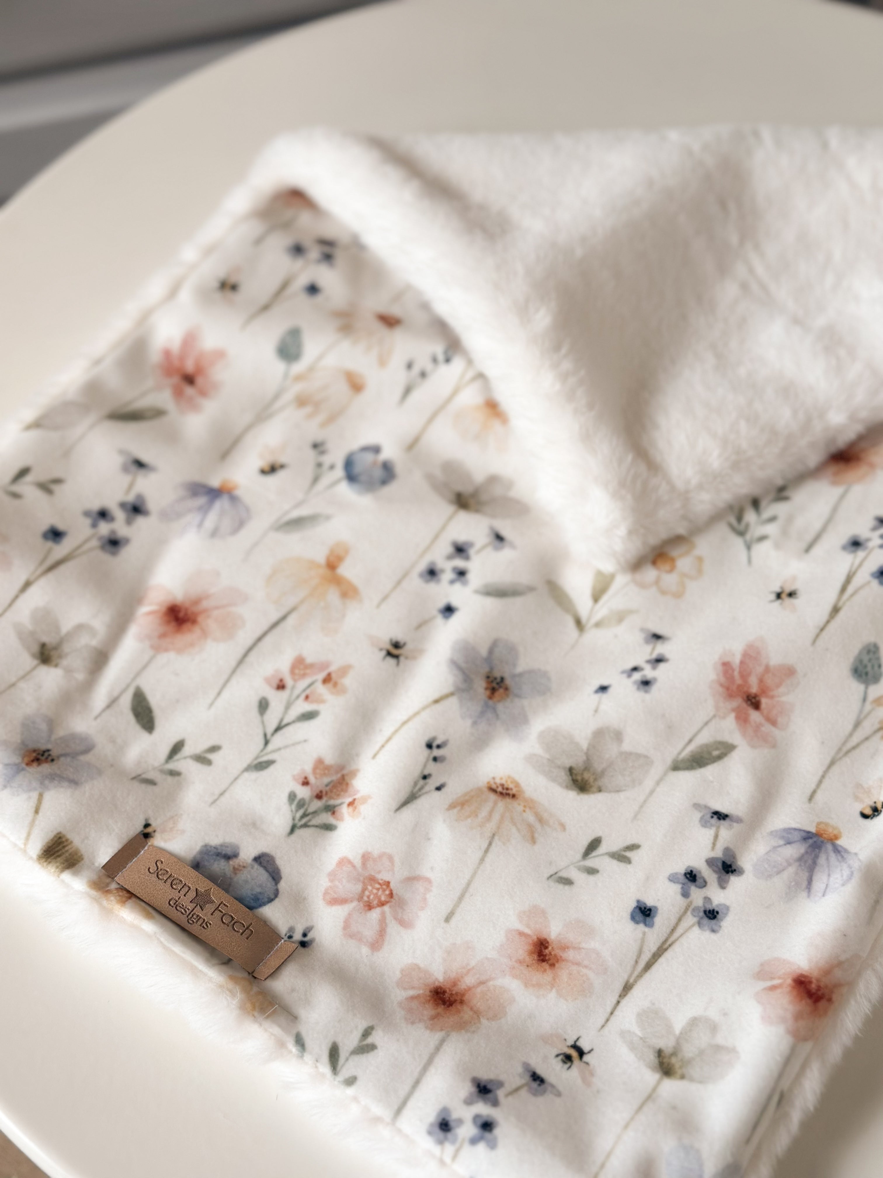 Colorful flower cuddle comforter