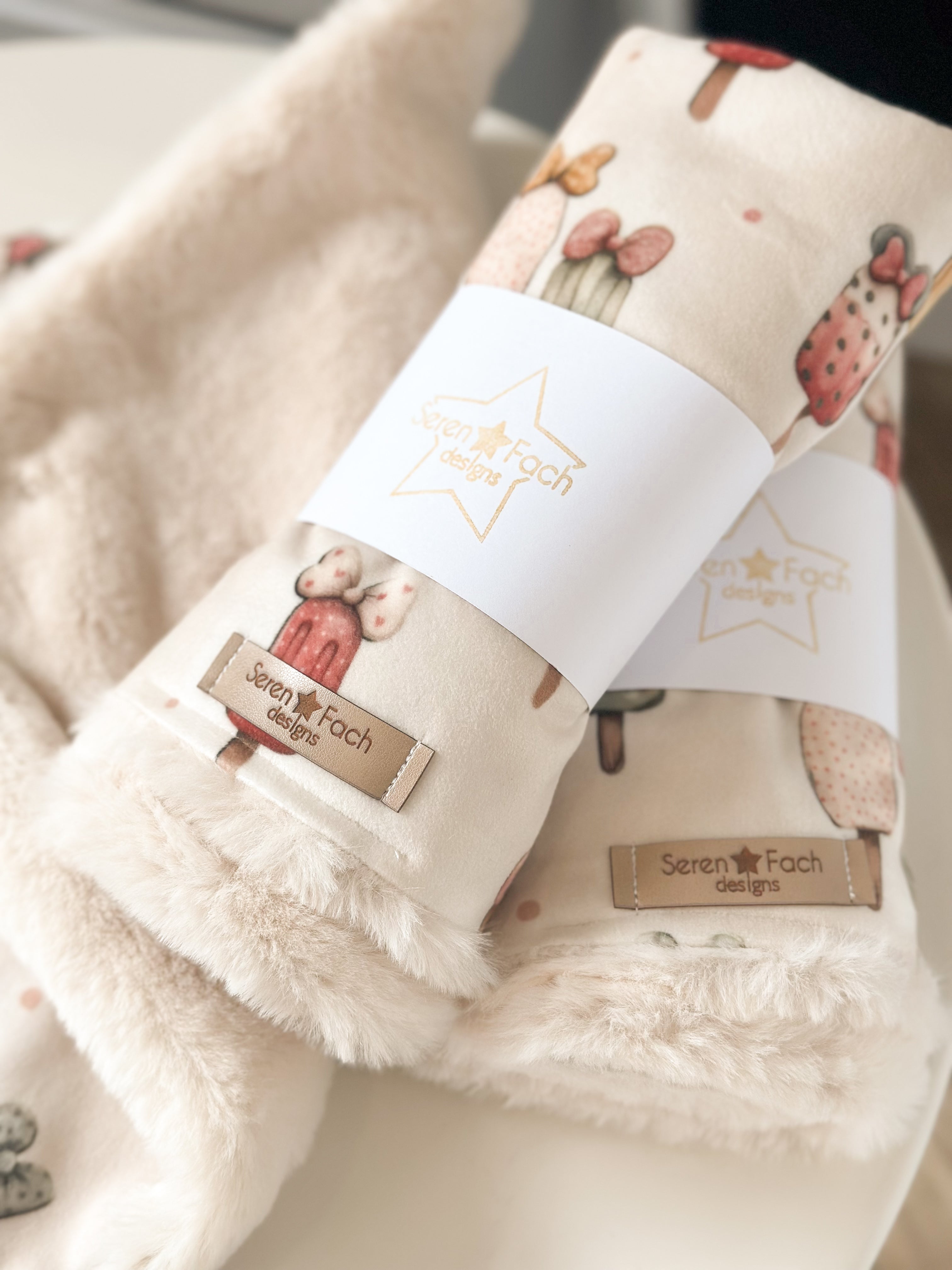 Popsicle cuddle comforter