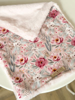 Load image into Gallery viewer, Pink flower cuddle comforter
