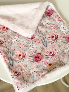 Pink flower cuddle comforter