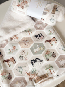 Farm cuddle comforter