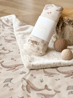 Load image into Gallery viewer, Neutral whale Cream Blanket
