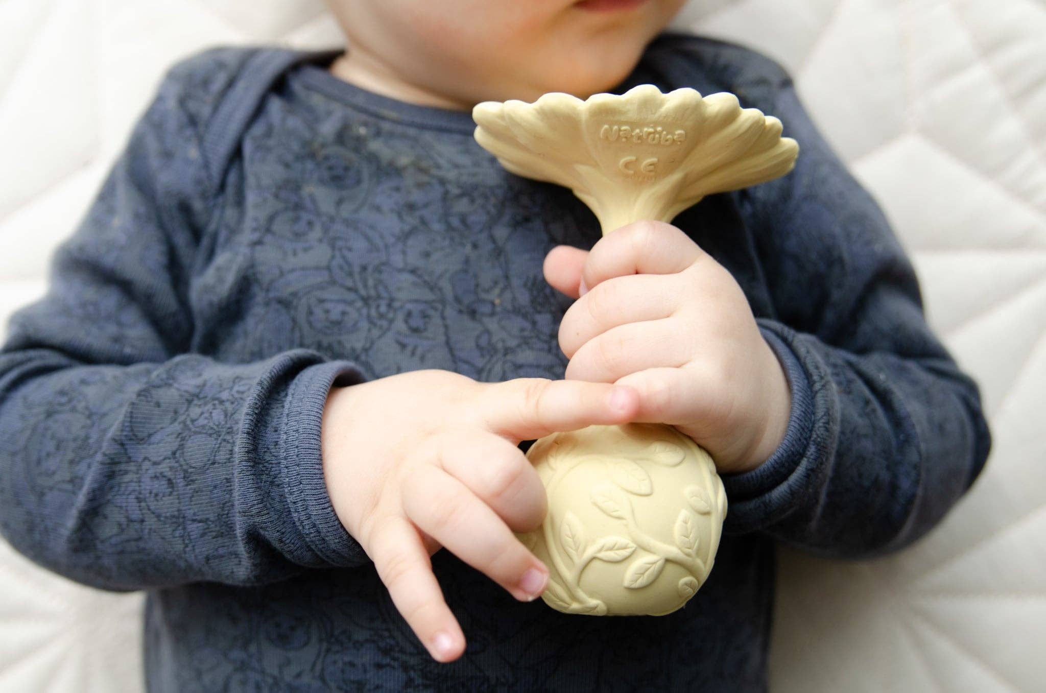 Natural rubber Rattle Daisy - Yellow