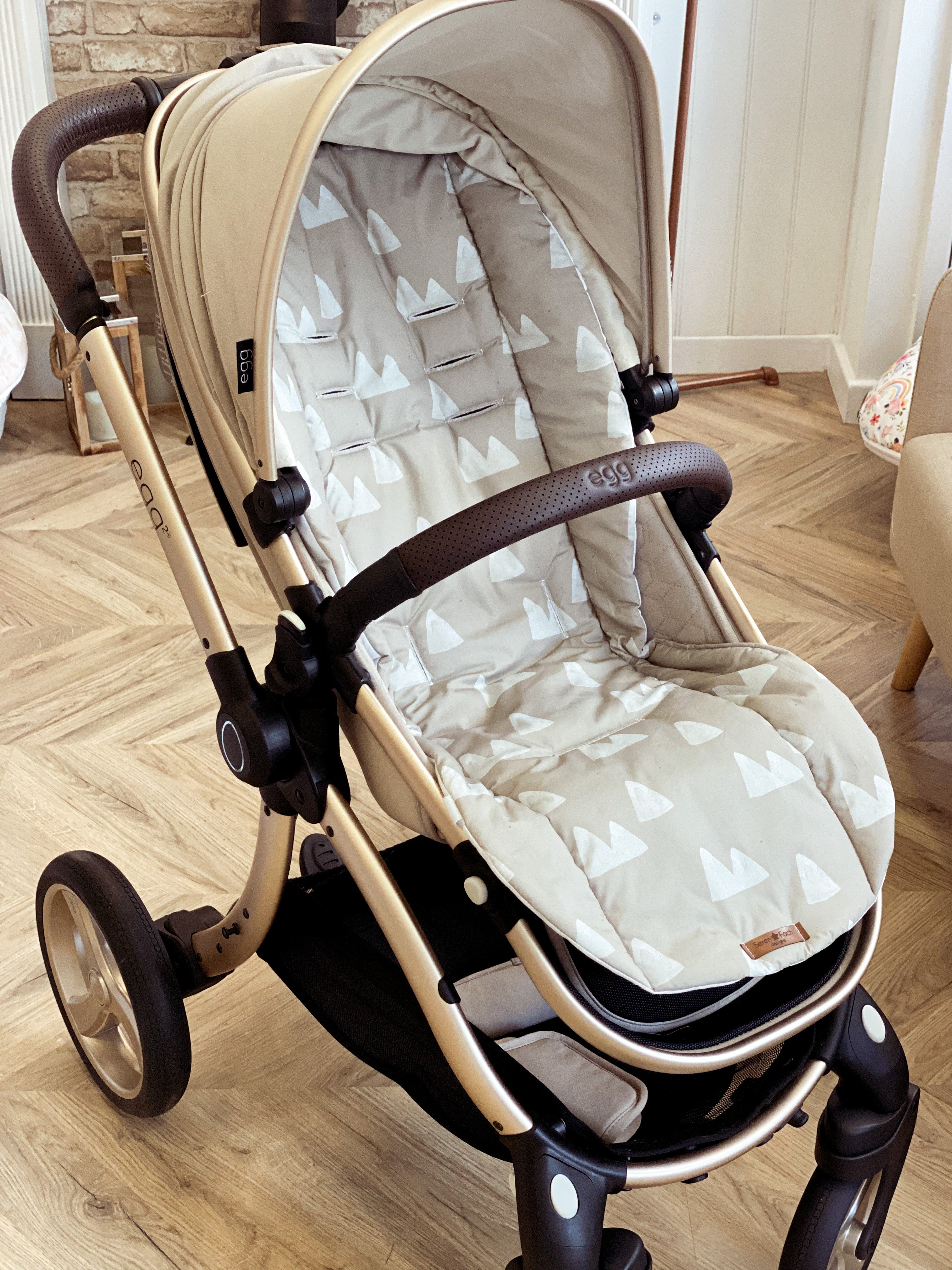 Mountain Peaks beige buggy liner