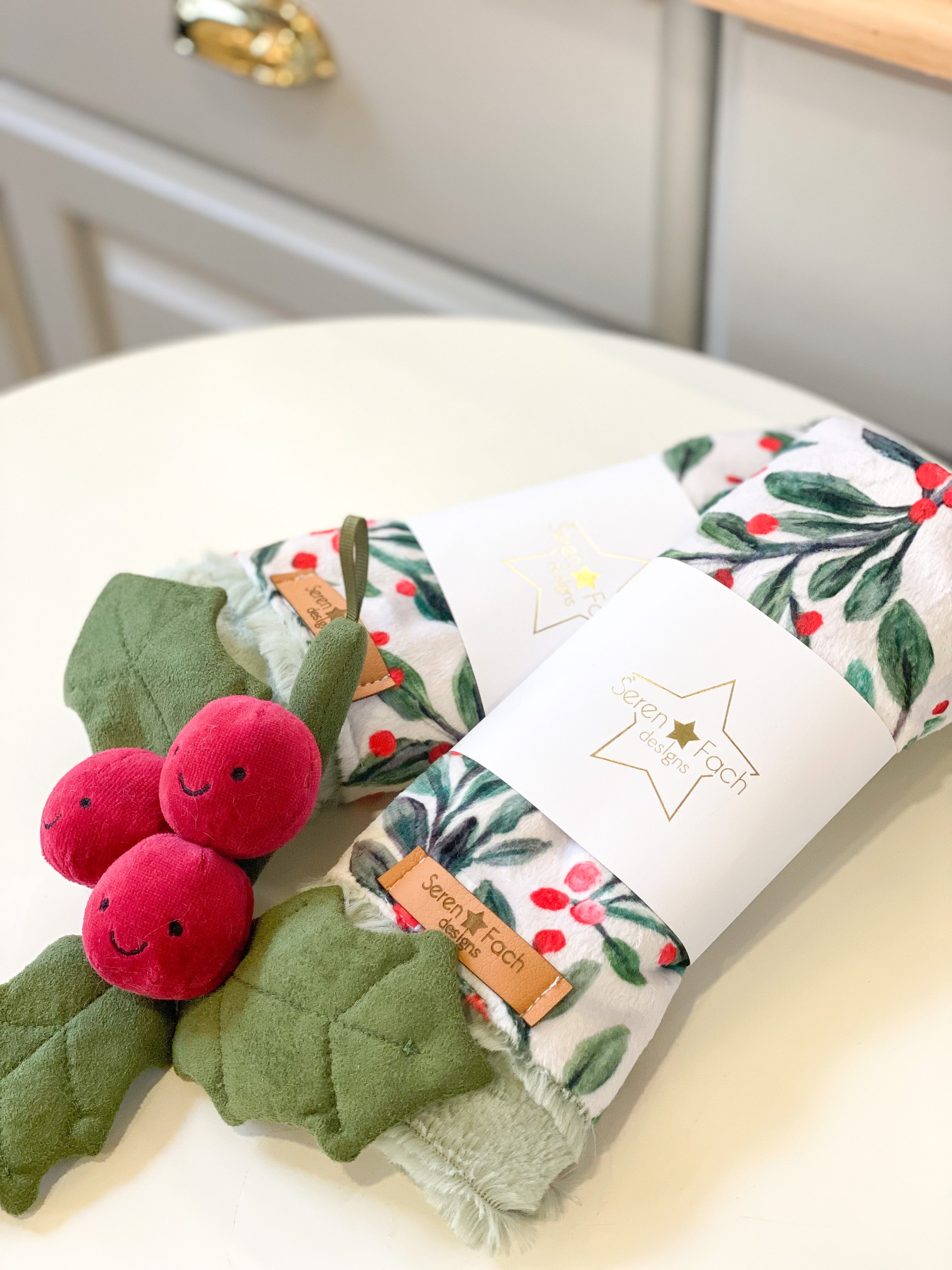 A Merry Berry Christmas comforter