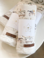 Load image into Gallery viewer, Little farmyard Comforter
