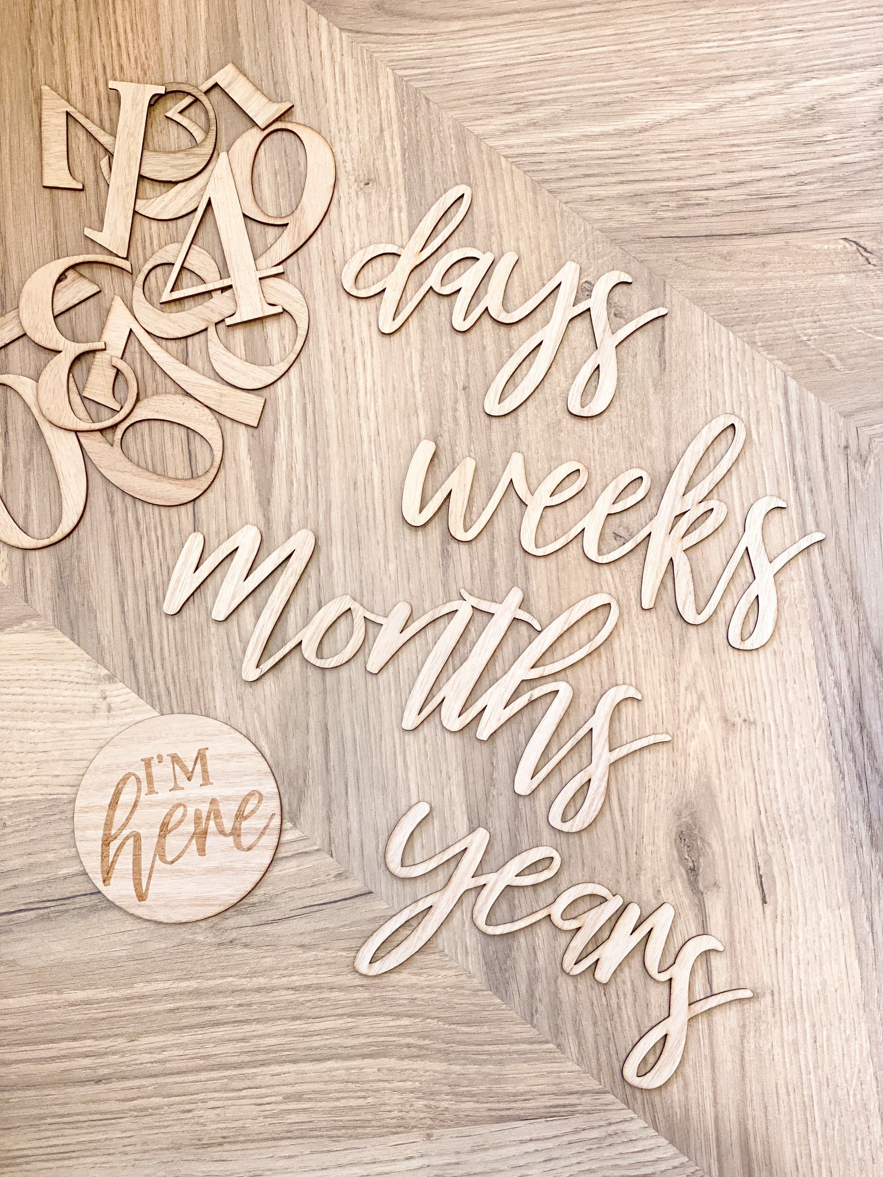 Wooden Pregnancy & Baby milestone signs